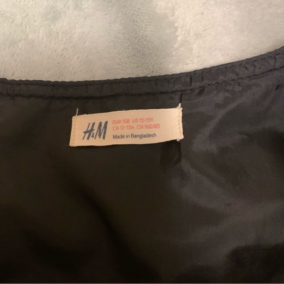 H&M size 12-13Y black vest - Picture 2 of 2